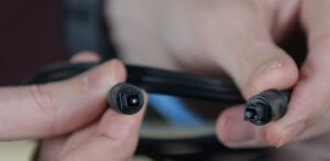 Check ends of the connecting optical cable